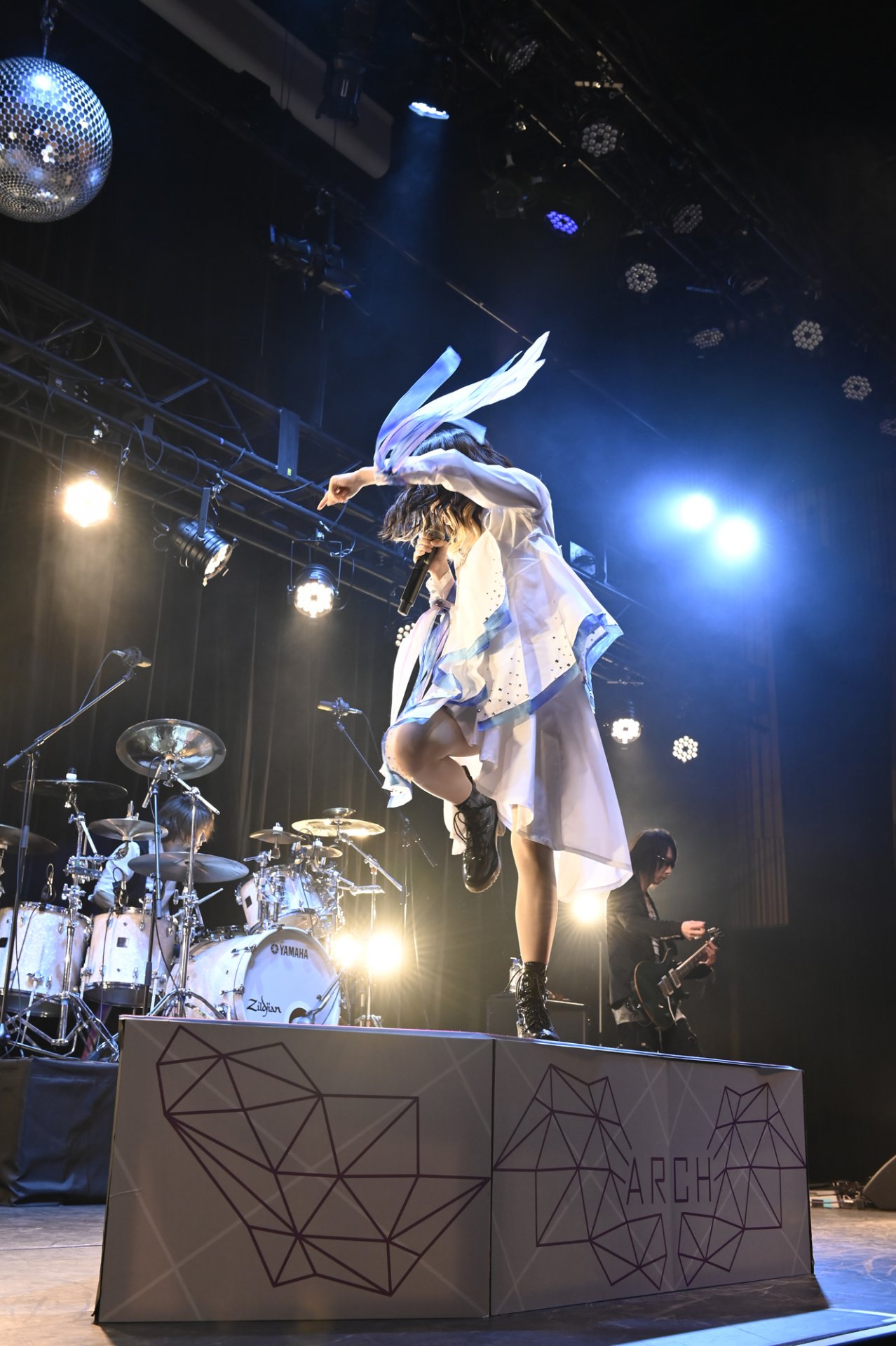 綾野ましろワンマン Arch ライブレポート到着 新sg Alive 年2月リリース決定 Akiba S Gate